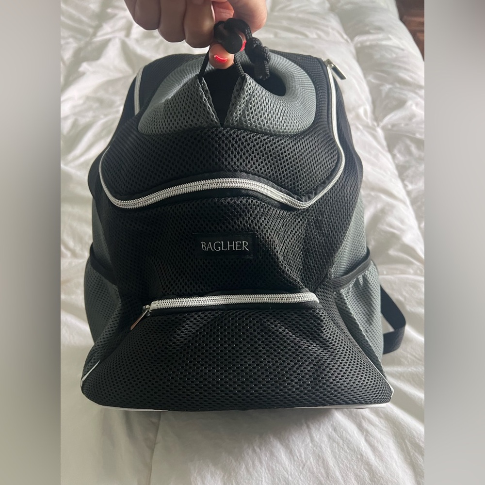 NWOT Baglher Pet Carrier Backpack